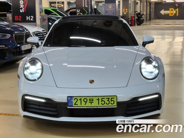 Porsche 911 Carrera 4 — пробег 27 810 км — фото 2 из 5