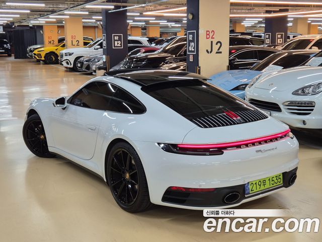 Porsche 911 Carrera 4 — пробег 27 810 км — фото 5 из 5