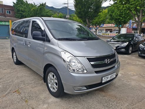 Hyundai Starex 12-Seater Wagon CVX Luxury — пробег 120 005 км — фото 2 из 5