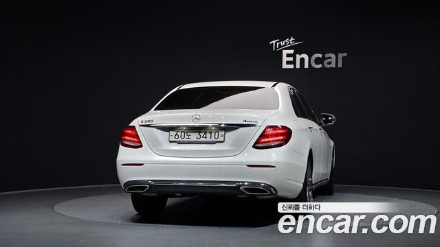 Mercedes-Benz E-Class E300 4MATIC Avnatgarde — пробег 99 445 км — фото 4 из 5