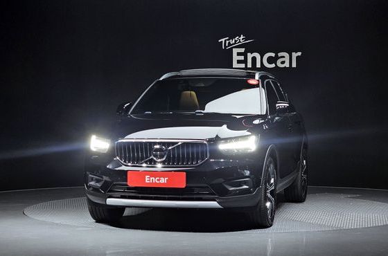 Volvo XC40 B4 Inscription — пробег 40 993 км — фото 3 из 5