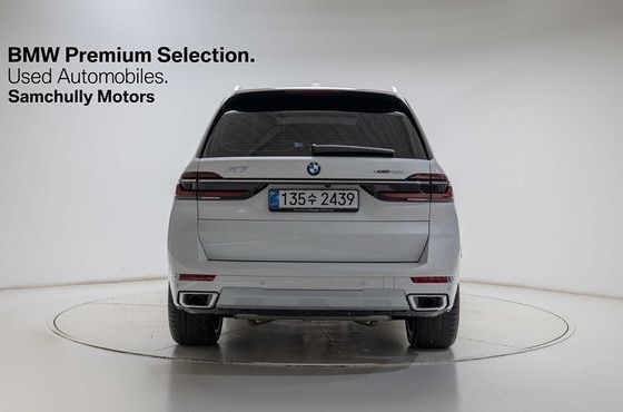 BMW X7 xDrive 40i Design Pure Excellence 7-Seater — пробег 4 550 км — фото 4 из 5