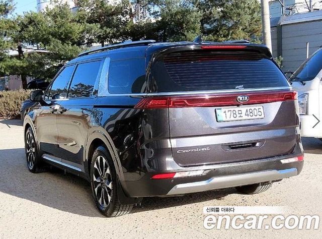 Kia Carnival из Кореи Encar