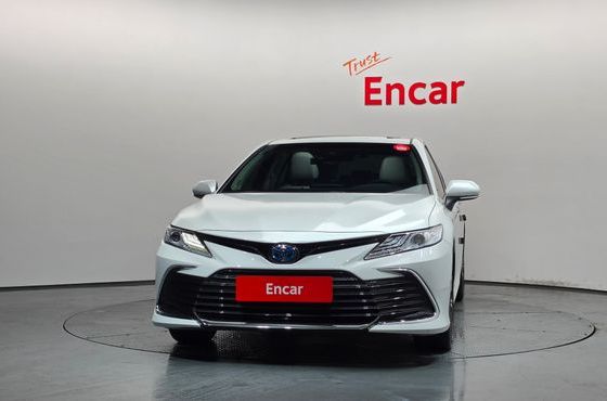 Toyota Camry 2.5 XLE Hybrid — пробег 14 119 км — фото 3 из 5
