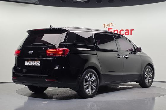 Kia Carnival 11-Seater Prestige — пробег 96 251 км — фото 2 из 5