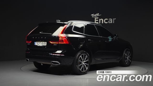 Volvo XC60 B5 Inscription — пробег 136 160 км — фото 2 из 5