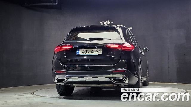Mercedes-Benz GLC-Class GLC300 4MATIC AMG Line — пробег 6 847 км — фото 4 из 5