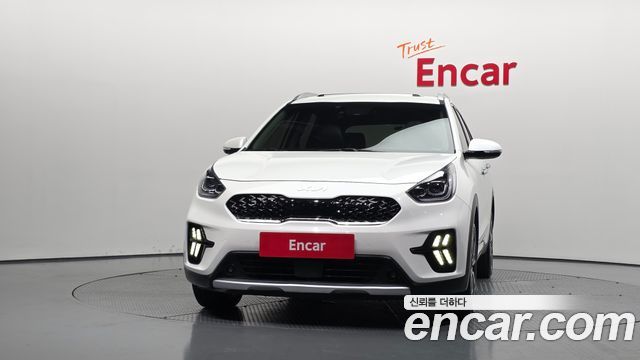 Kia Niro 1.6 HEV Signature — пробег 68 194 км — фото 3 из 5