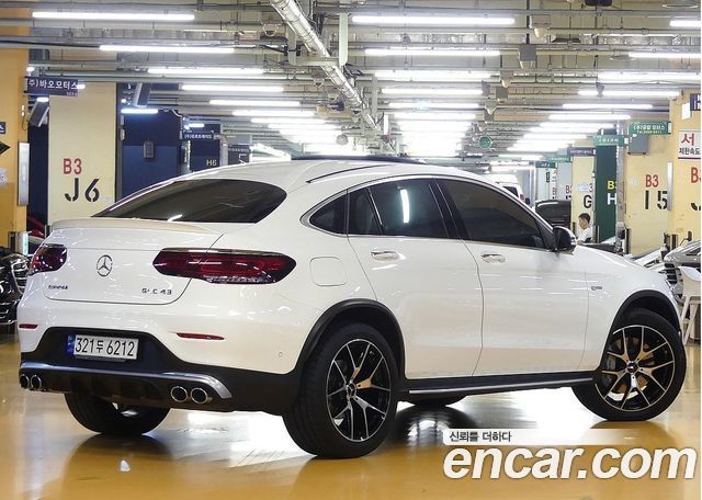 Mercedes-Benz GLC-Class AMG GLC43 4MATIC Coupe — пробег 31 000 км — фото 2 из 5