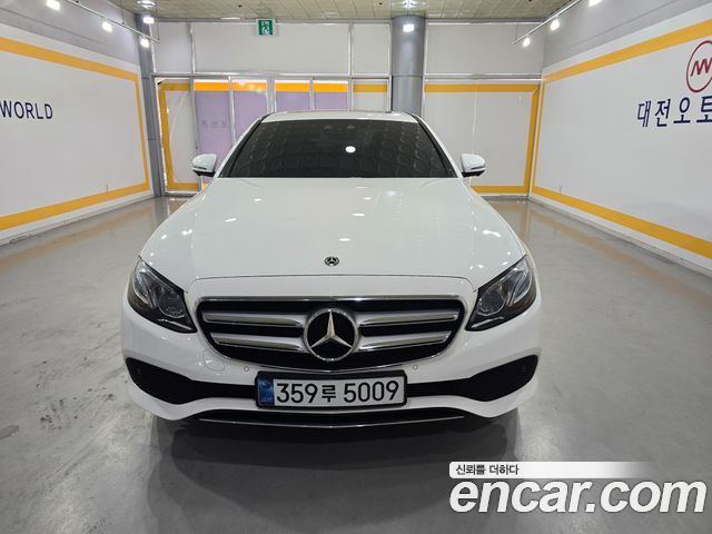 Mercedes-Benz E-Class E300 4MATIC Avnatgarde — пробег 86 480 км — фото 2 из 5
