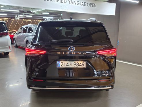 Toyota Sienna 2.5 Hybrid 2WD — пробег 5 387 км — фото 4 из 5
