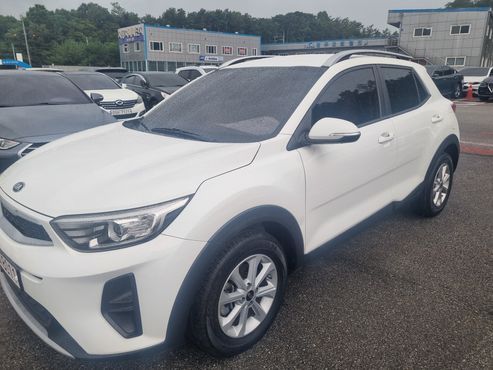 Kia Stonic Diesel 1.6 Deluxe — пробег 103 195 км — фото 4 из 5