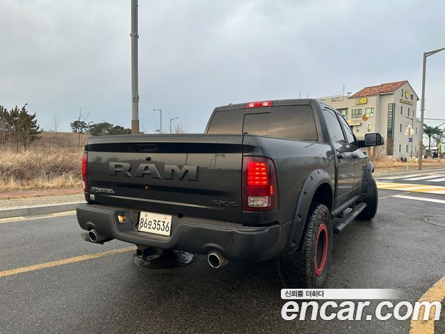 Dodge Ram Pick Up 5.7 — пробег 61 000 км — фото 4 из 5