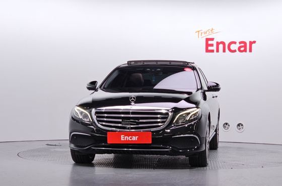 Mercedes-Benz E-Class E400 4MATIC Exclusive — пробег 112 449 км — фото 3 из 5