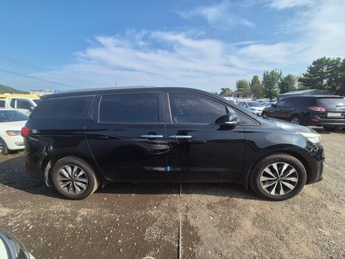 Kia Carnival 9-seater Luxury — пробег 292 414 км — фото 2 из 5