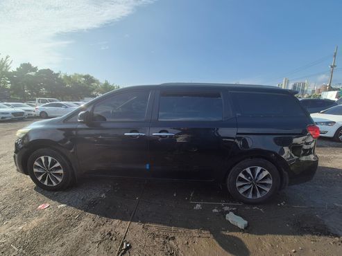 Kia Carnival 9-seater Luxury — пробег 292 414 км — фото 4 из 5