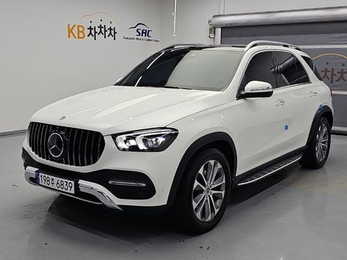 Mercedes-Benz GLE-Class GLE300d 4MATIC — пробег 45 248 км — фото 2 из 5