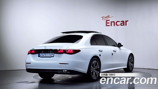 Mercedes-Benz E-Class из Кореи Encar