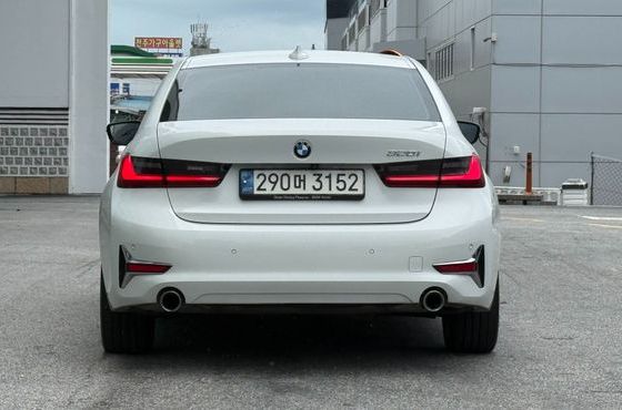 BMW 3-Series 320i Luxury — пробег 41 000 км — фото 4 из 5