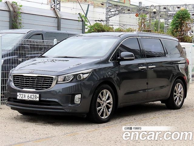 Kia Carnival 11-seater Luxury — пробег 121 394 км — фото 2 из 5