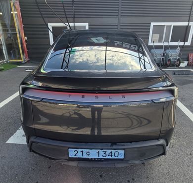 Tesla Model Y Premium RWD — пробег 24 000 км — фото 4 из 5