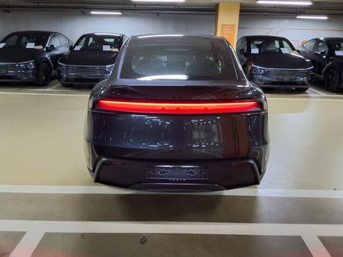 Tesla Model Y RWD — пробег 3 км — фото 5 из 5