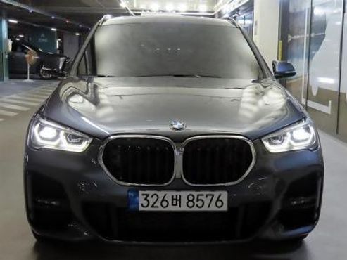 BMW X1 xDrive 20i M Sport — пробег 43 300 км — фото 2 из 5