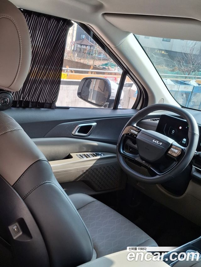 Kia Carnival Gasoline 9-Seater Signature — пробег 9 900 км — фото 3 из 5
