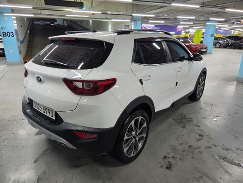 Kia Stonic Diesel 1.6 Trendy — пробег 130 400 км — фото 2 из 5