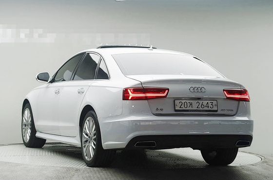 Audi A6 40 TFSI Premium C7 — пробег 74 945 км — фото 2 из 5