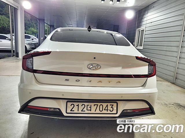 Hyundai Sonata 2.0 Premium — пробег 63 776 км — фото 4 из 5
