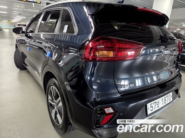 Kia Niro 1.6 HEV Prestige — пробег 58 800 км — фото 5 из 5