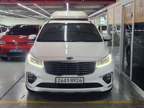 Kia Carnival 9-Seater Prstige — пробег 98 000 км — фото 2 из 5