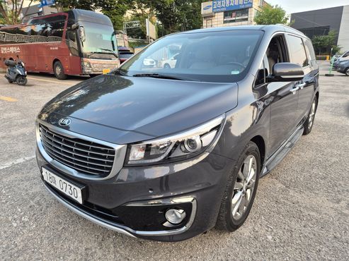 Kia Carnival 9-seater Prestige — пробег 195 000 км — фото 3 из 5
