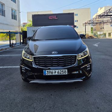 Kia Carnival Gasoline 7-Seater Limousine President — пробег 31 900 км — фото 3 из 5
