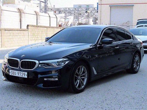 BMW 5-Series 530i M Sport Package — пробег 101 504 км — фото 1 из 5
