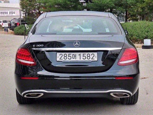 Mercedes-Benz E-Class E300 Avantgarde — пробег 42 878 км — фото 4 из 5