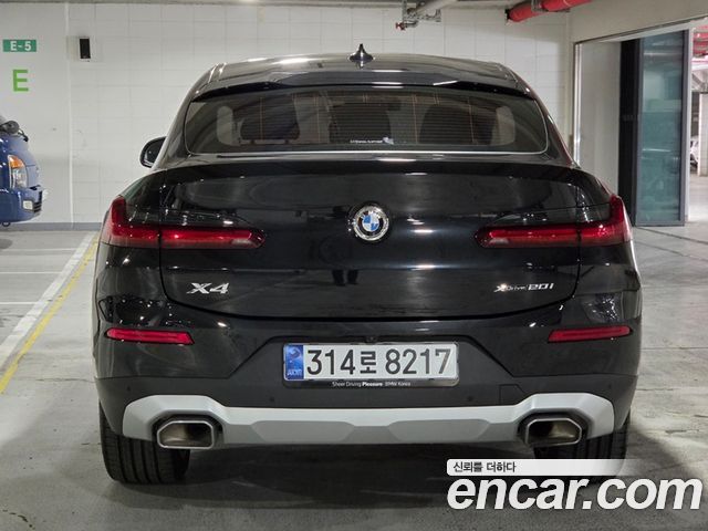 BMW X4 xDrive20i xLine — пробег 33 690 км — фото 4 из 5