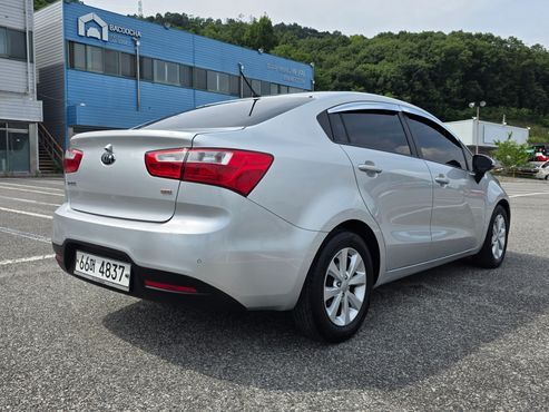 Kia pride 1.6 GDI Sedan Prestige — пробег 108 768 км — фото 4 из 5