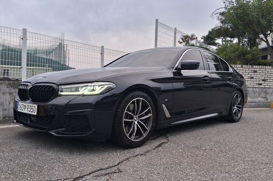 BMW 5-Series 520i M Sport — пробег 57 100 км — фото 1 из 5