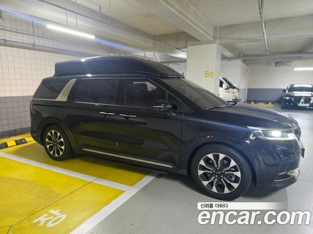 Kia Carnival Diesel 9-Seater Hi-Limousine(Special Vehicle) — пробег 61 000 км — фото 1 из 5