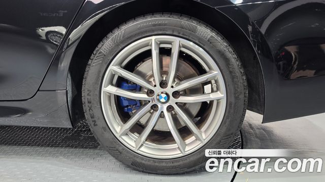 BMW 5-Series 530i xDrive M Sport Package Plus — пробег 184 528 км — фото 5 из 5