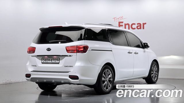 Kia Carnival 7-Seater Limousine President — пробег 85 349 км — фото 2 из 5