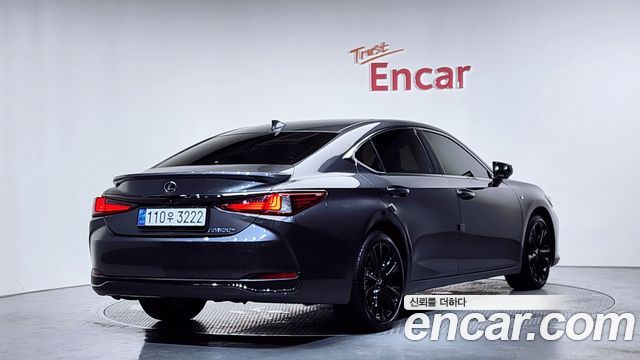 Lexus ES F-Sport — пробег 58 536 км — фото 2 из 5
