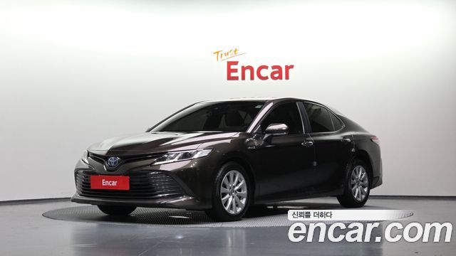 Toyota Camry 2.5 LE Hybrid — пробег 152 653 км — фото 1 из 5