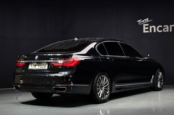 BMW 7-Series 730Ld xDrive — пробег 180 210 км — фото 2 из 5