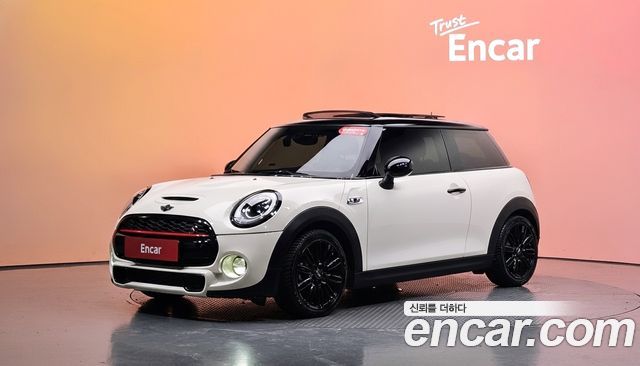 Mini Cooper Standard Third Generation — пробег 77 952 км — фото 1 из 5