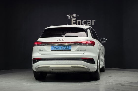 Audi Q4 e-tron 40 — пробег 88 999 км — фото 4 из 5