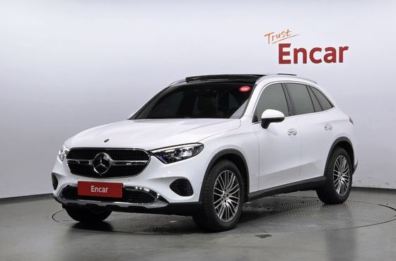 Mercedes-Benz GLC-Class GLC 300 4MATIC Avantgarde — пробег 4 559 км — фото 1 из 5