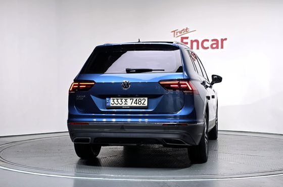 Volkswagen Tiguan 2.0 TDI Prestige — пробег 110 846 км — фото 4 из 5